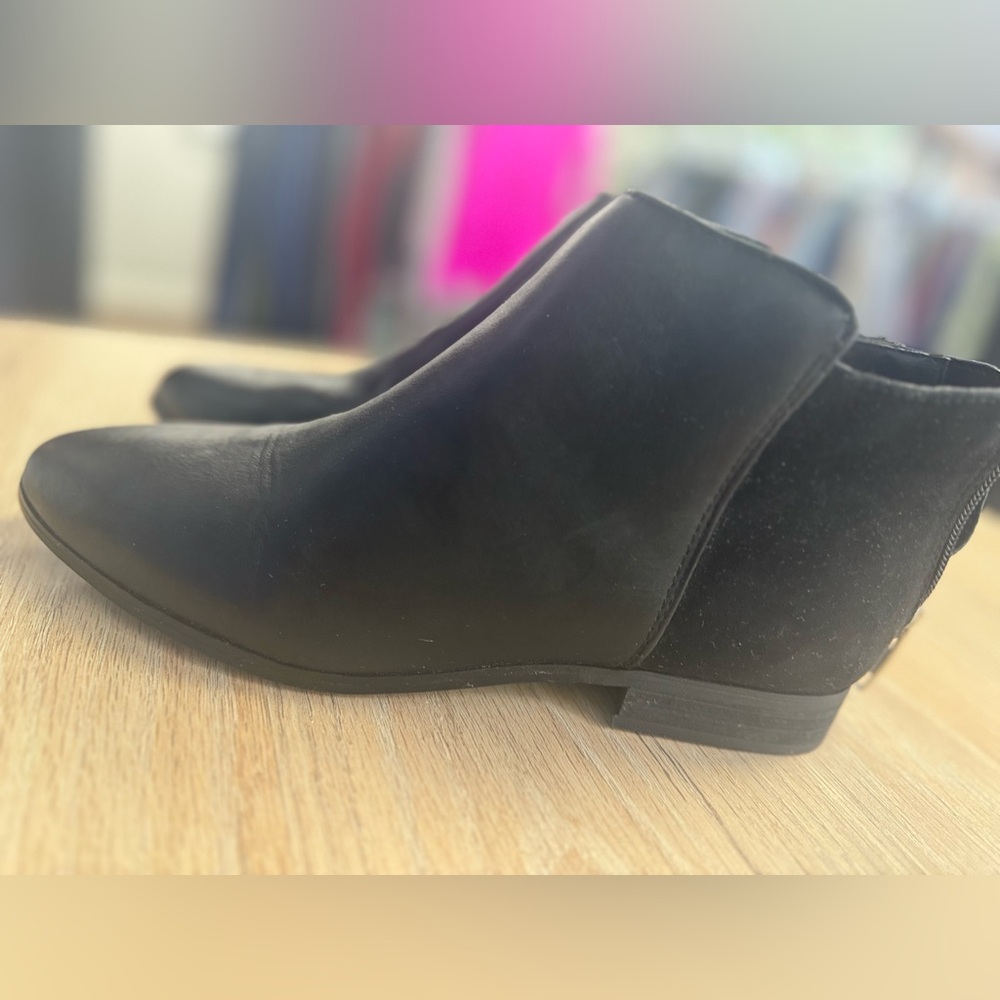 New without Tags LOFT Booties size 6